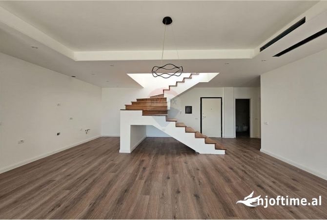 House for Sale 4+1 in Tirana - 450,000 Euro