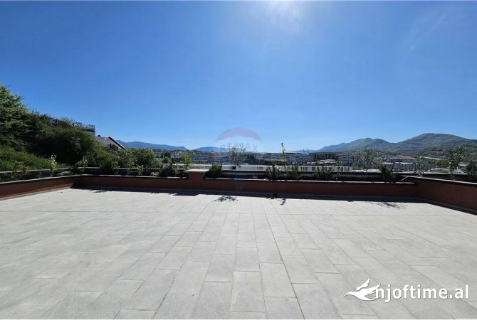 House for Sale 4+1 in Tirana - 450,000 Euro