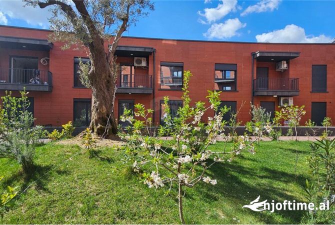 Shtepi ne shitje 4+1 ne Tirane - 450,000 Euro