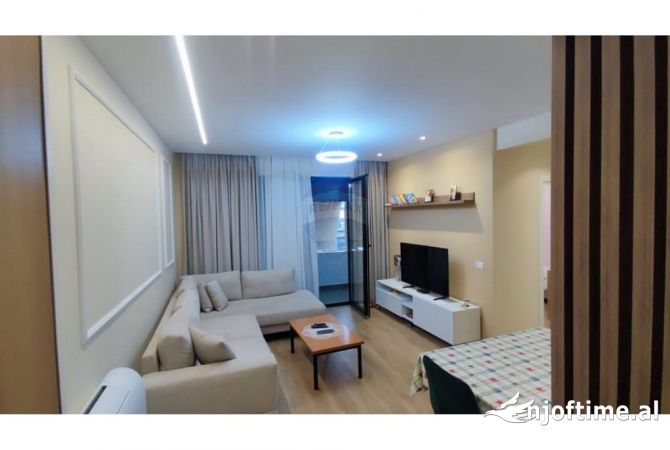 Shtepi me qera 2+1 ne Tirane - 800 Euro