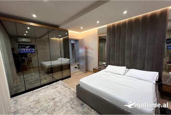 Shtepi me qera 2+1 ne Tirane - 1,000 Euro