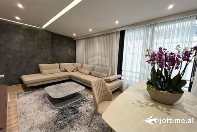 Shtepi me qera 2+1 ne Tirane - 1,000 Euro
