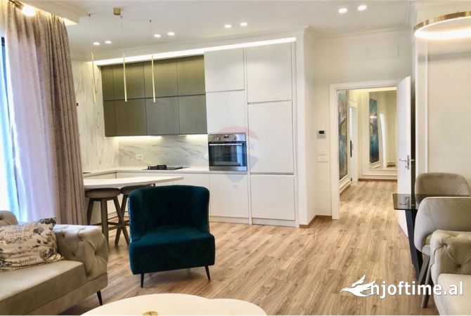 Shtepi me qera 2+1 ne Tirane - 1,450 Euro