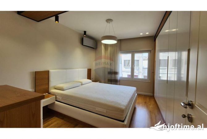 Shtepi me qera 3+1 ne Tirane - 1,500 Euro