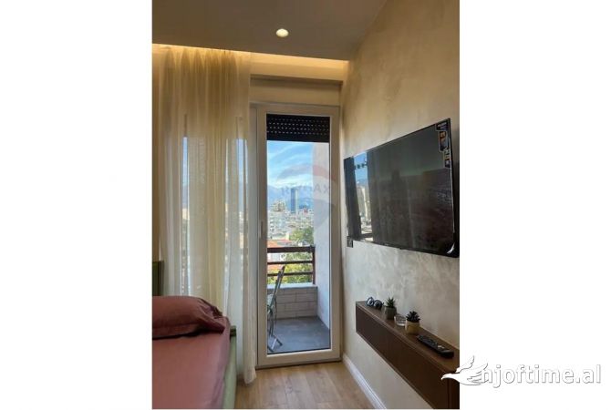 Shtepi me qera Apartament ne Tirane, Garsoniere, Mobilimi E mobiluar, Pagesa 550  Euro.