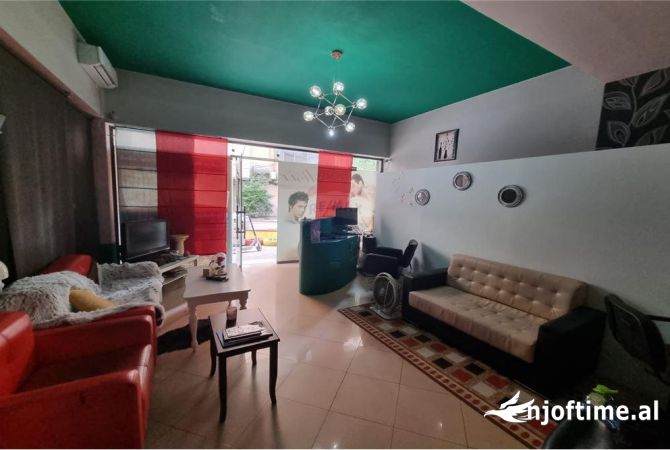 Ambient biznesi ne shitje 1+1 ne Tirane - 180,000 Euro