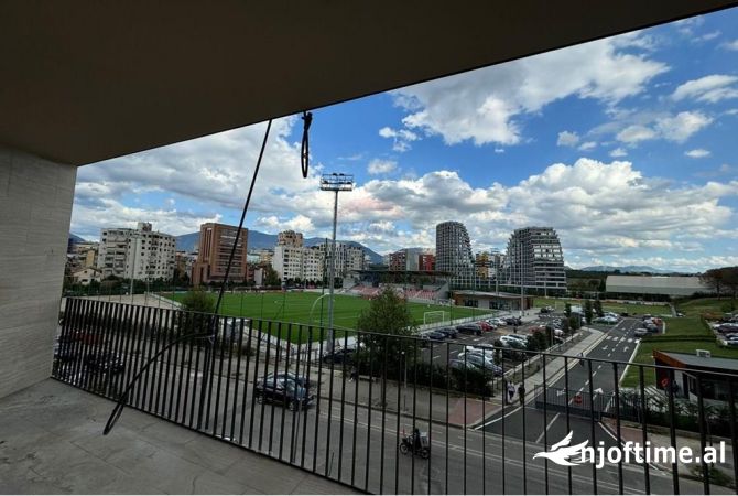 Ambient biznesi me qera 3+1 ne Tirane - 1,800 Euro