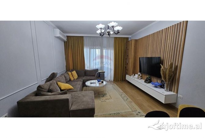 Shtepi me qera 2+1 ne Tirane - 700 Euro