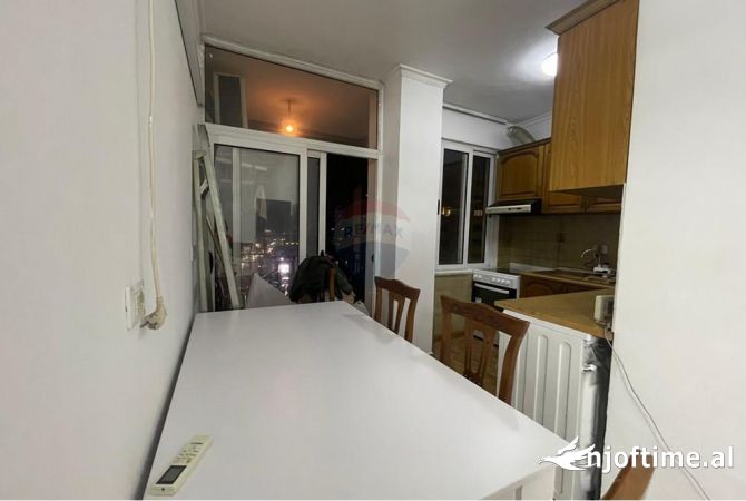 Shtepi me qera Apartament ne Tirane, 1+1, Mobilimi E mobiluar, Pagesa 650  Euro.