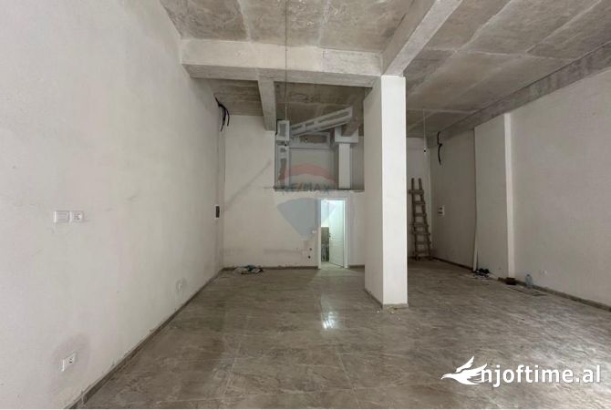 Ambient biznesi me qera 1+1 ne Tirane - 1,000 Euro