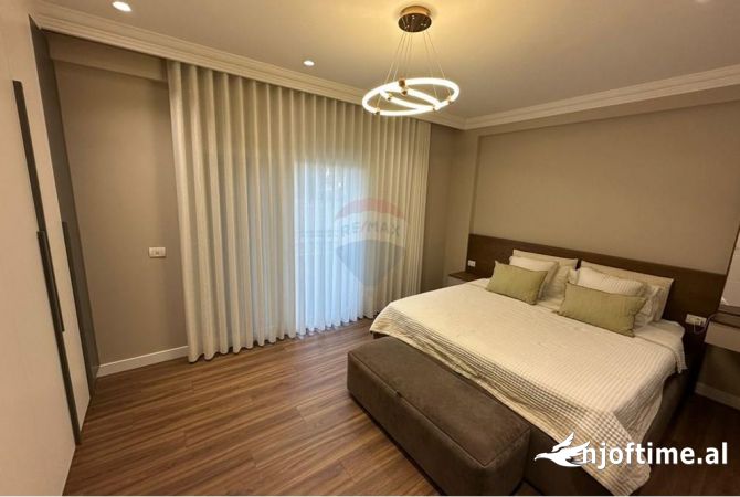 Shtepi me qera Apartament ne Tirane, 3+1, Mobilimi E mobiluar, Pagesa 1,000  Euro.