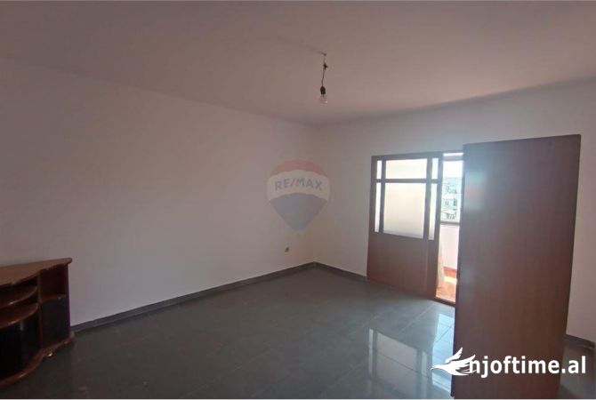Shtepi ne shitje 3+1 ne Tirane - 125,000 Euro