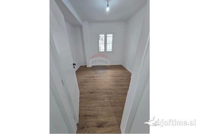 Shtepi ne shitje 2+1 ne Tirane - 120,000 Euro