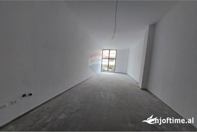 Ambient biznesi me qera 1+1 ne Tirane - 2,000 Euro