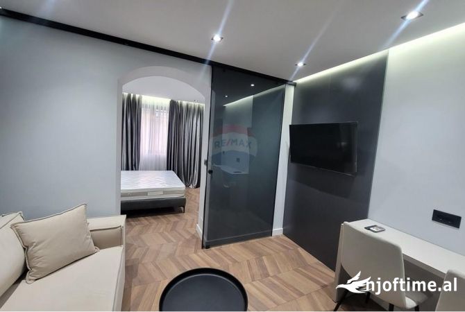 Shtepi ne shitje Apartament ne Tirane, 2+1, Mobilimi E mobiluar, Pagesa 268,000  Euro.