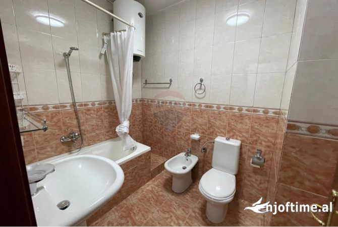 Shtepi me qera Apartament ne Tirane, 1+1, Mobilimi E mobiluar, Pagesa 680  Euro.
