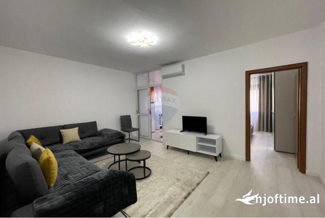 Shtepi me qera 1+1 ne Tirane - 680 Euro