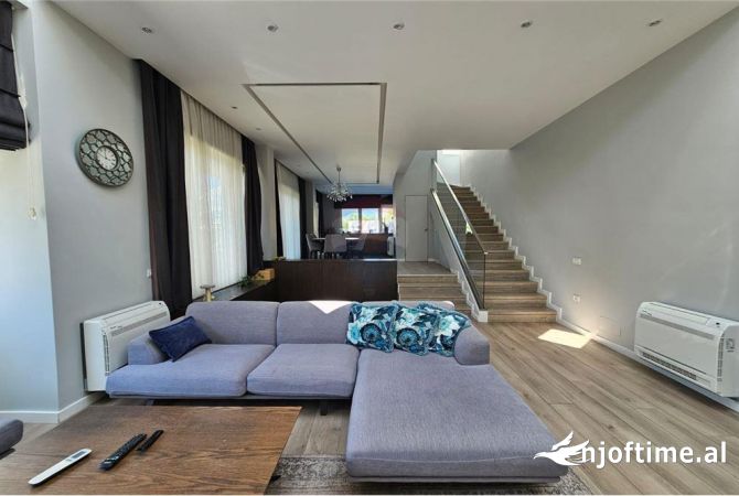 Shtepi me qera 3+1 ne Tirane - 2,500 Euro