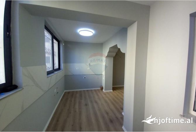 Shtepi ne shitje 2+1 ne Tirane - 187,500 Euro