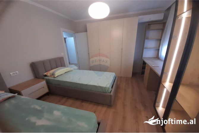 Shtepi me qera 2+1 ne Tirane - 1,000 Euro