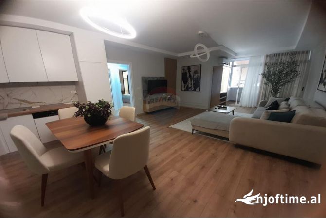 Shtepi me qera 2+1 ne Tirane - 1,000 Euro