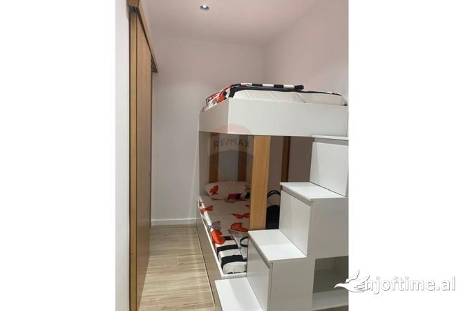 Shtepi ne shitje Apartament ne Durres, 2+1, Mobilimi E mobiluar, Pagesa 230,000  Euro.
