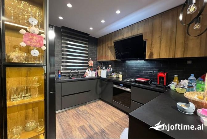 Shtepi ne shitje 2+1 ne Tirane - 240,000 Euro