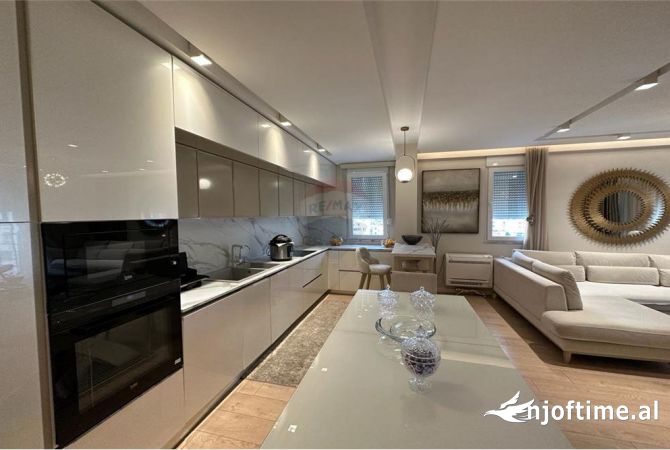 Shtepi ne shitje 3+1 ne Tirane - 330,000 Euro