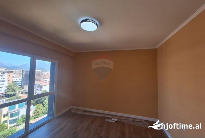 Ambient biznesi me qera 3+1 ne Tirane - 500 Euro