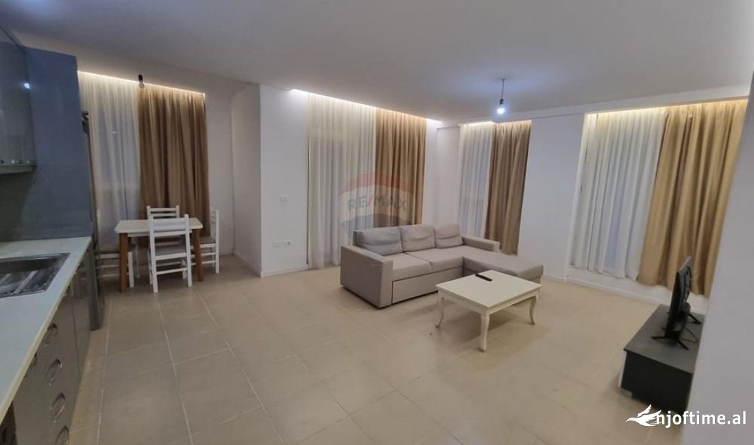 Shtepi me qera Apartament ne Tirane, 2+1, Mobilimi E mobiluar, Pagesa 650  Euro.