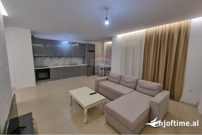 Shtepi me qera Apartament ne Tirane, 2+1, Mobilimi E mobiluar, Pagesa 650  Euro.