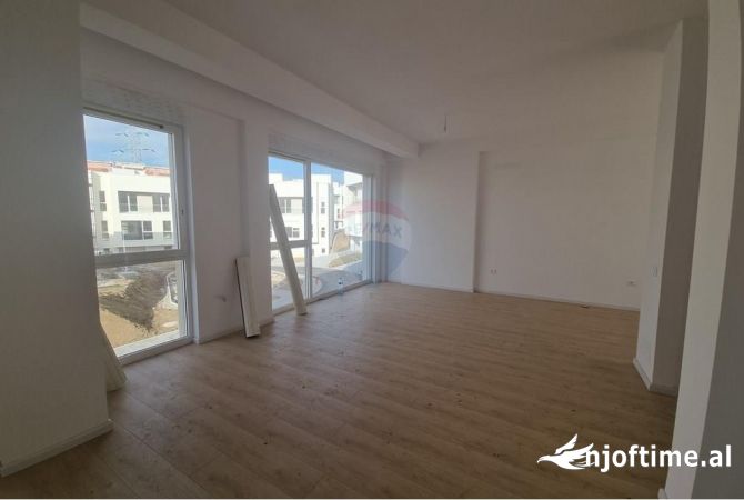Shtepi ne shitje 3+1 ne Tirane - 370,000 Euro