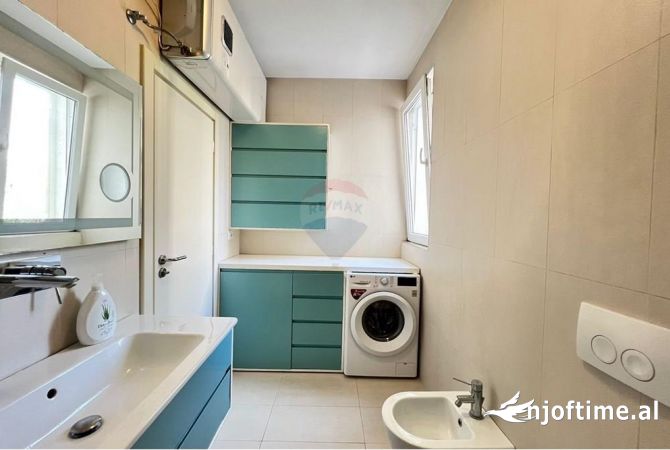 Shtepi ne shitje Apartament ne Tirane, 2+1, Mobilimi E mobiluar, Pagesa 185,000  Euro.