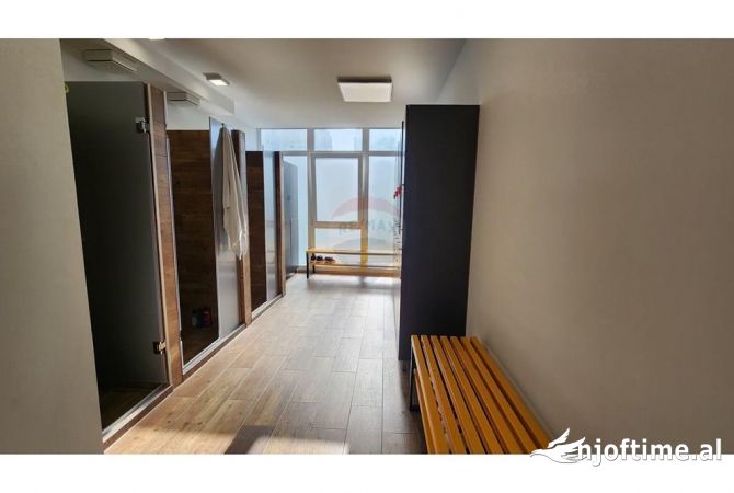 Ambjent komercial per qira te Kika 2.