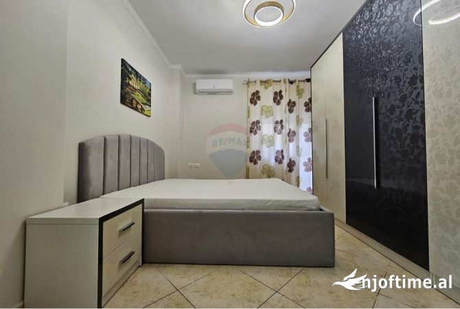Shtepi me qera 2+1 ne Tirane - 800 Euro