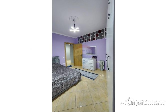 Shtepi me qera 2+1 ne Tirane - 650 Euro