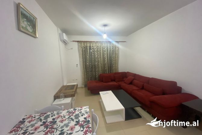 Shtepi me qera 1+1 ne Tirane - 40,000 Leke