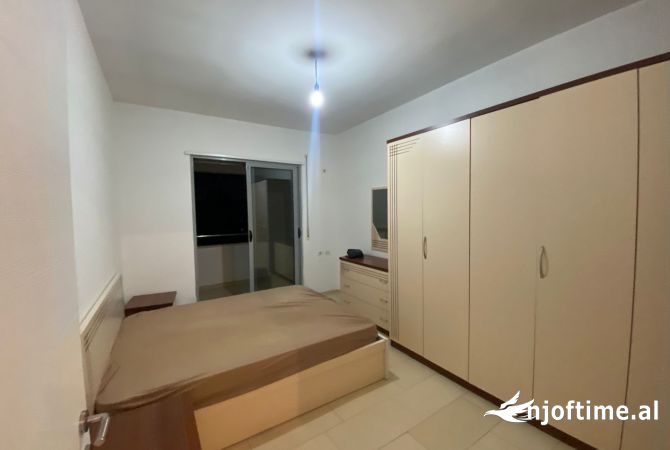 Shtepi me qera 1+1 ne Tirane - 40,000 Leke
