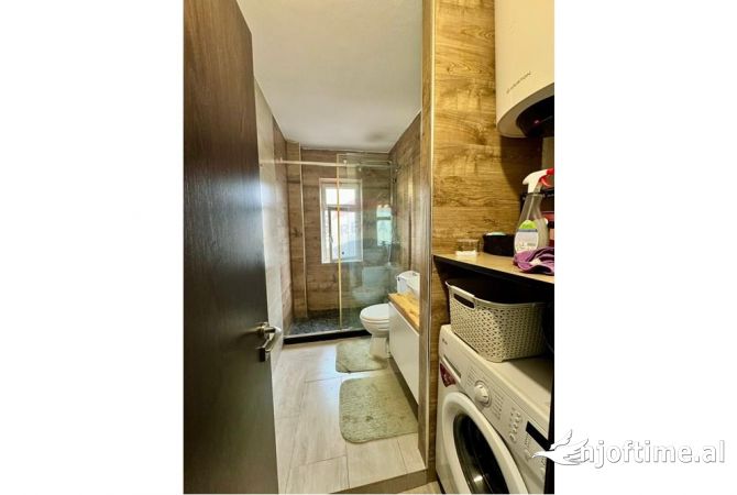 Shtepi me qera Apartament ne Tirane, 1+1, Mobilimi E mobiluar, Pagesa 500  Euro.
