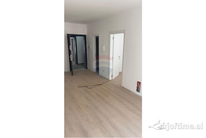 Shtepi ne shitje 1+1 ne Tirane - 65,000 Euro