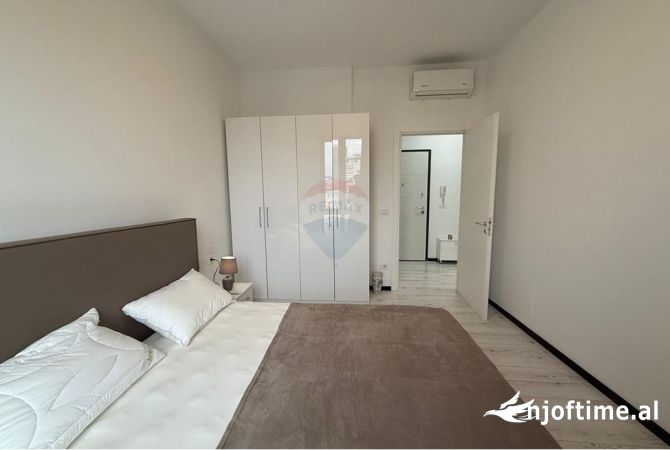 Shtepi me qera 2+1 ne Tirane - 1,400 Euro