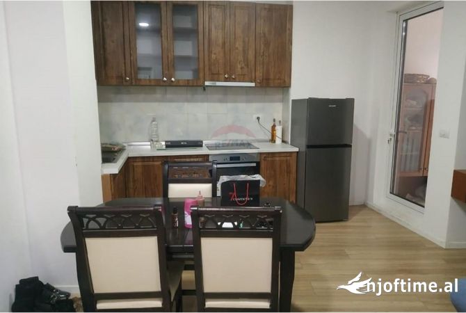 Shtepi me qera 1+1 ne Tirane - 450 Euro