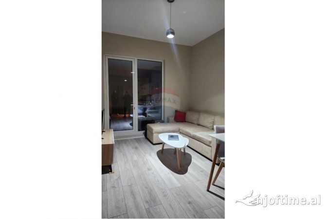 Shtepi me qera Apartament ne Tirane, 1+1, Mobilimi E mobiluar, Pagesa 500  Euro.
