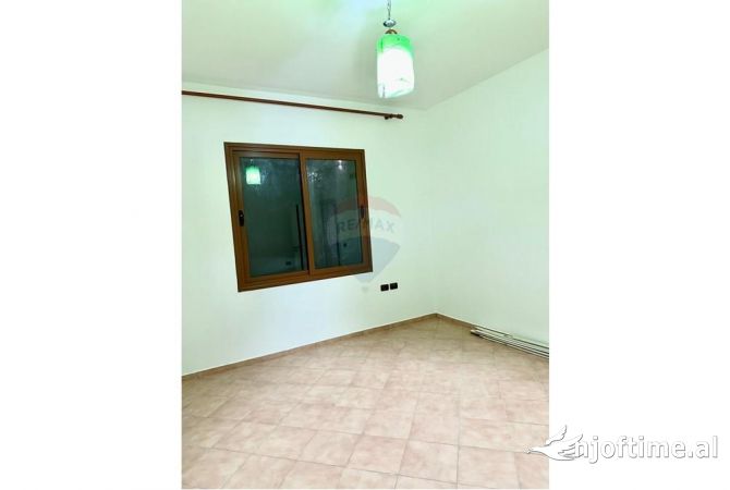 Shtepi me qera 2+1 ne Tirane - 350 Euro