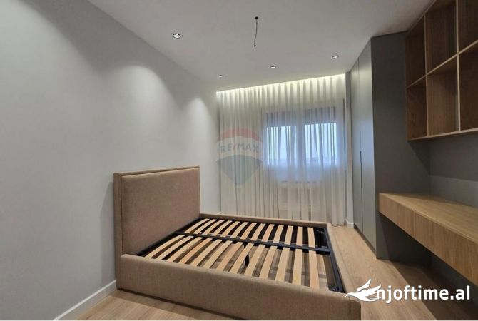 Shtepi me qera 2+1 ne Tirane - 2,000 Euro