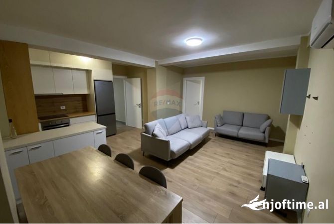 Shtepi me qera 2+1 ne Tirane - 900 Euro