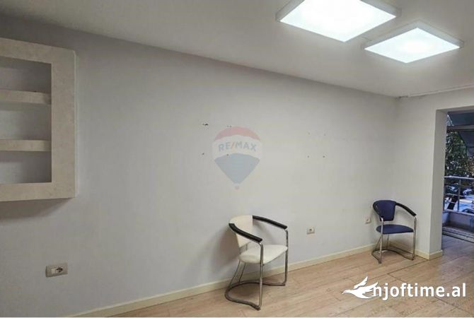 Shtepi ne shitje 2+1 ne Tirane - 180,000 Euro