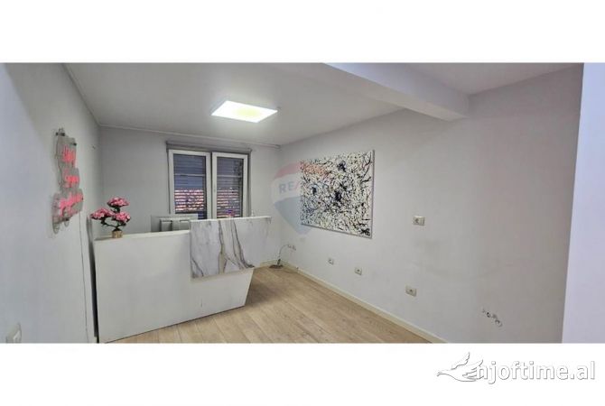 Shtepi ne shitje 2+1 ne Tirane - 180,000 Euro
