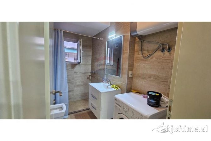 Shtepi ne shitje Apartament ne Tirane, 2+1, Mobilimi Bosh, pa mobiluar, Pagesa 180,000  Euro.