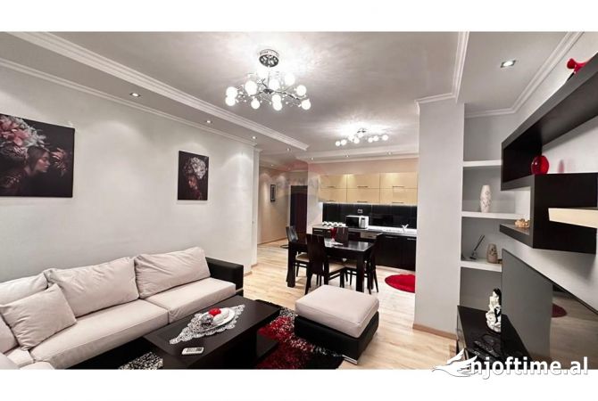 Shtepi me qera 2+1 ne Tirane - 700 Euro